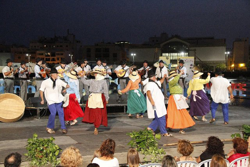 El folclore y las propuestas populares siguen siendo lo que más aceptación tiene en la isla.