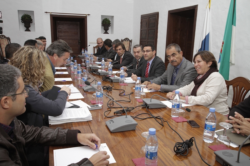Imagen de la reunión celebrada en el Palacio Spínola de Teguise.