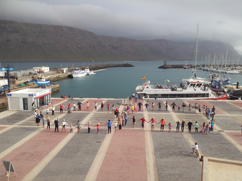 Los gracioseros escenificaron su deseo de ser la Octava isla.