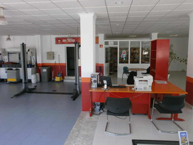 En Motrio puede llevar a cabo las operaciones más habituales sobre su vehículo.