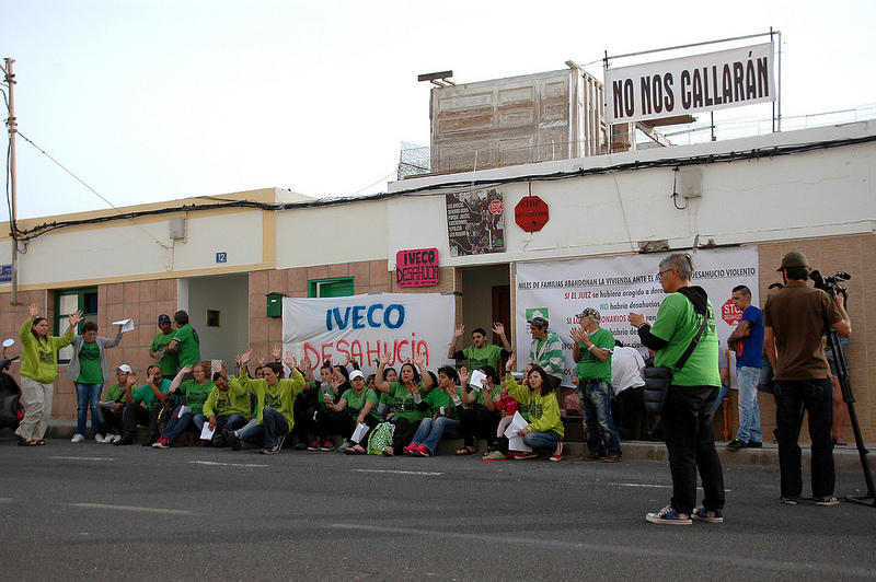 Uno de los vecinos iba a a ser desahuciado el pasado viernes, aunque la jueza lo pospuso por los problemas de salud que sufre.