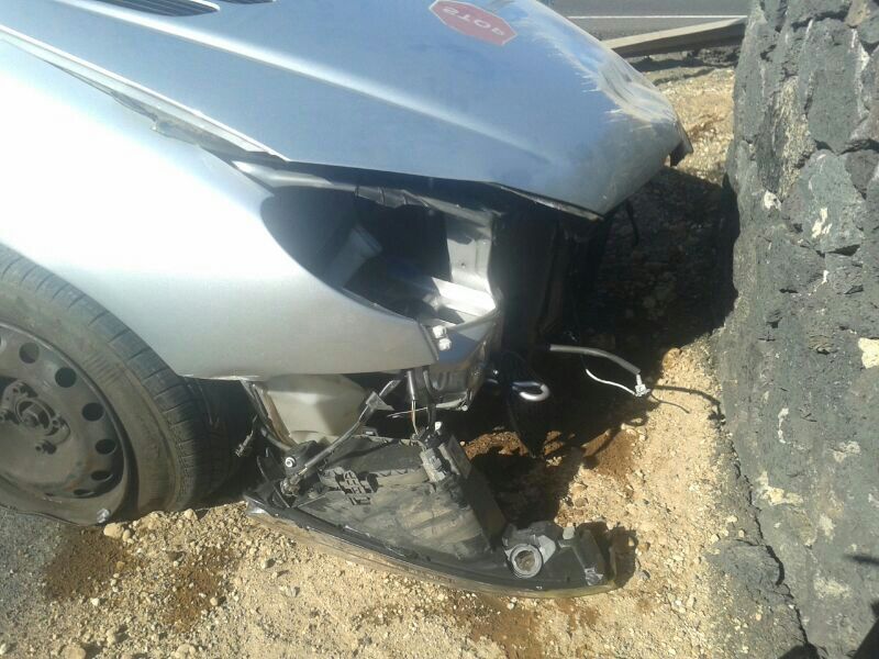 El vehículo terminó chocando contra el muro de una vivienda.