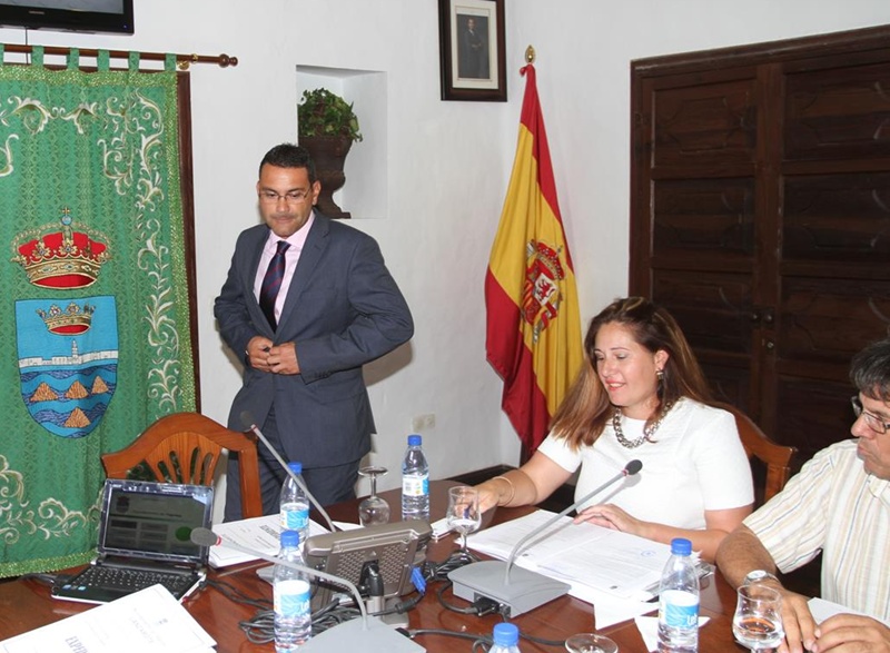 La tensión era palpable entre Betancort y Cabrera.