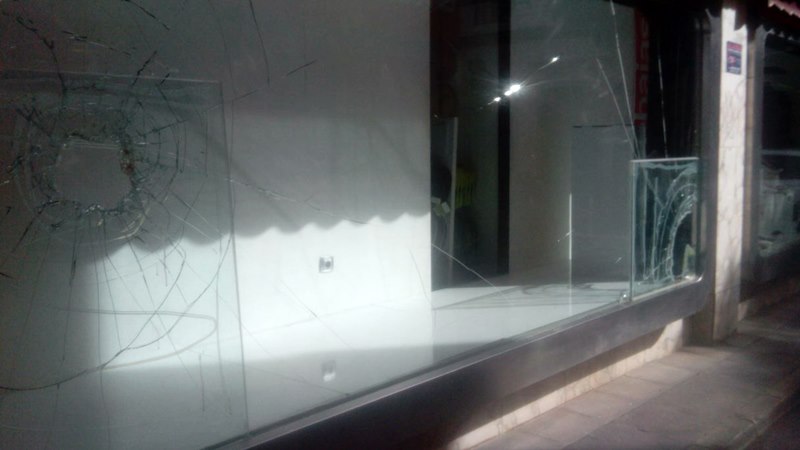 La tienda de la calle Alférez Cabrera Tavío también sufrió un robo en diciembre.