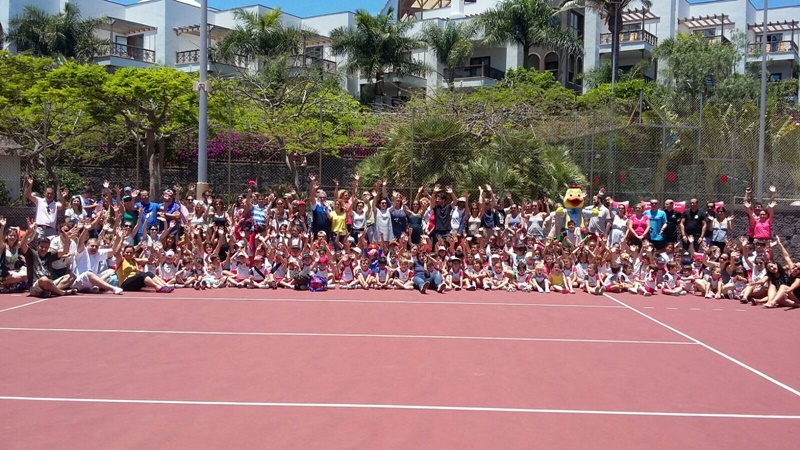 Las familias disfrutaron de una divertida jornada compartida.