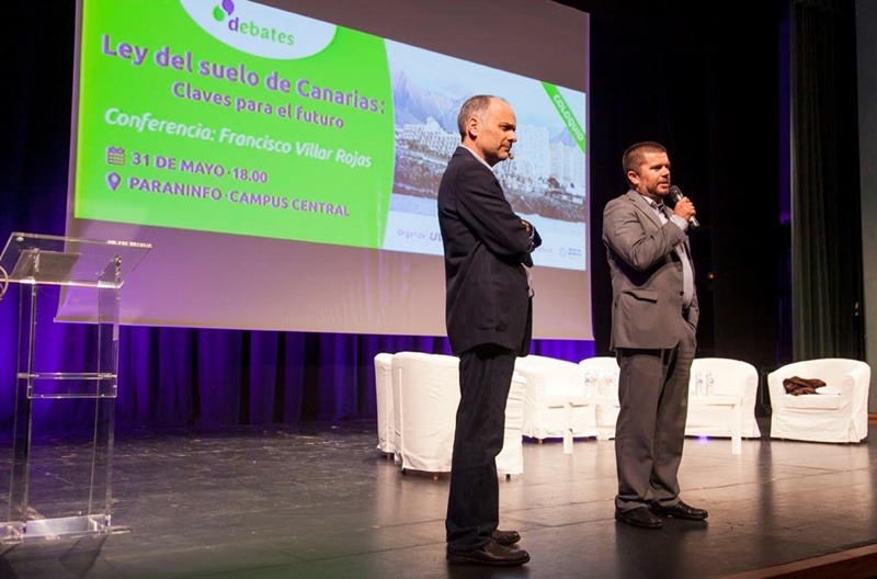 Francisco Villar Rojas, en una charla sobre la Ley del Suelo en la Universidad de La Laguna.