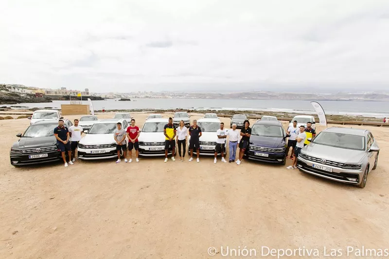 Soplar visión Horno Los jugadores de la UD Las Palmas recibieron sus nuevos Volkswagen Tiguan  R-Line - Lancelot Digital