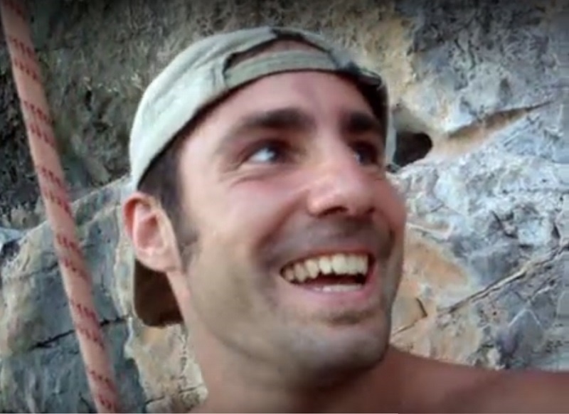 Fotografía de Iker Artetxe 'Piwi' publicada en Surfer Rule