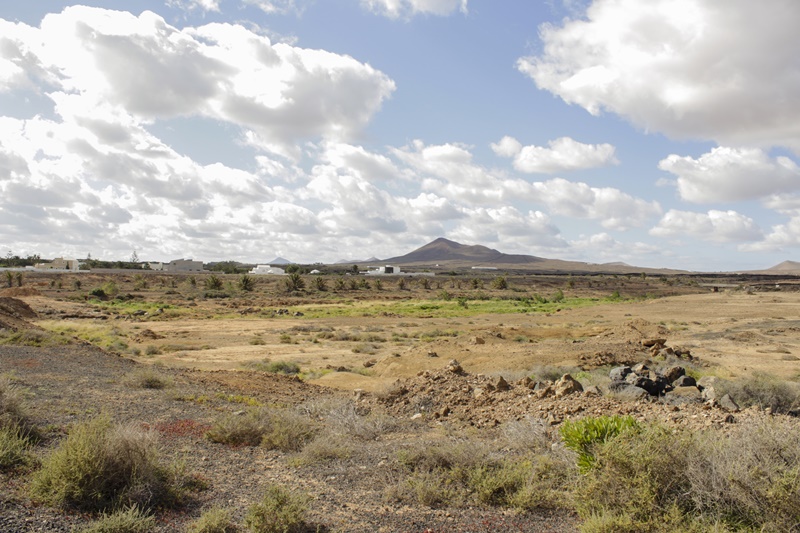 Terrenos donde se construirá el campo de fútbol de Costa Teguise.