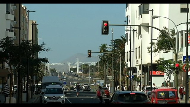 Los semáforos de Arrecife se vuelven a encender después de varios meses apagados