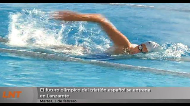 El futuro olímpico del triatlón español se entrena en Lanzarote