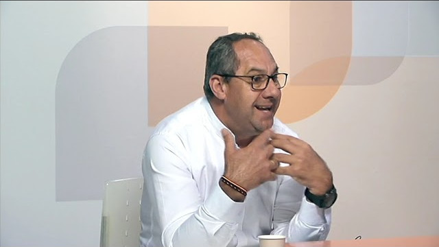 El abandono socialista del pleno enciende el Debate del Café de Periodistas