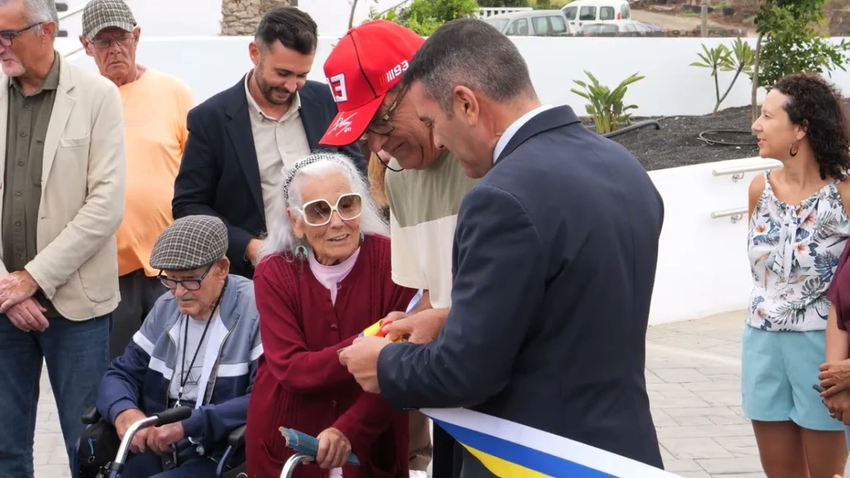 Tinajo estrena el renovado Parque César Manrique