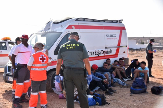 Canarias podría regularizar a cerca de 40.000 migrantes con el nuevo proceso extraordinario del Estado Canarias podría regularizar a cerca de 40.000 migrantes con el nuevo proceso extraordinario del Estado