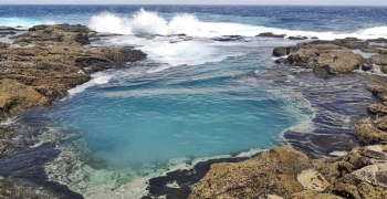 Estas son las piscinas naturales mágicas que hay en Lanzarote y debes visitar