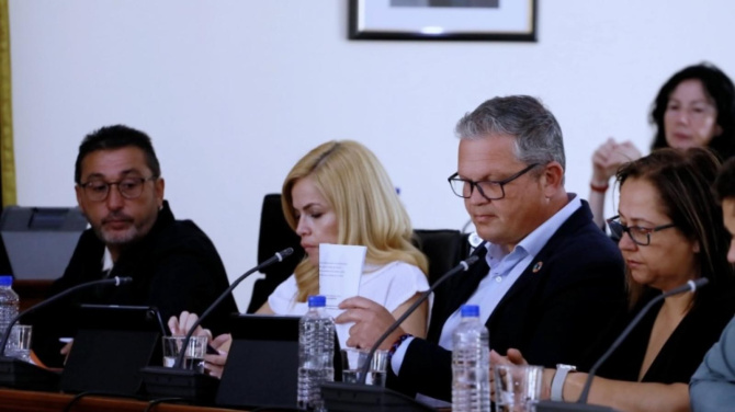 Consideran que las cuentas dejan sin respuesta el Centro de Salud de Argana, la limpieza y el tanatorio municipal y otros muchos proyectos