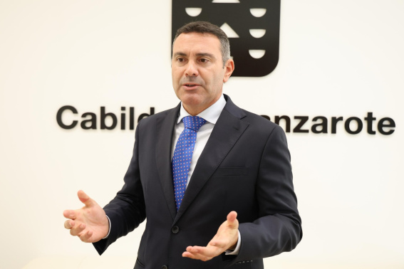 Oswaldo Betancort: “La oposición no trabaja por Lanzarote, trabaja contra mí”