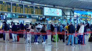 Caos en Tenerife Norte por la presencia de humo