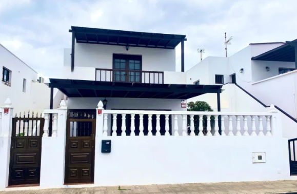 Solicitarán un pleno extraordinario de San Bartolomé para analizar la situación de 1.500 casas vacías Solicitarán un pleno extraordinario de San Bartolomé para analizar la situación de 1.500 casas vacías