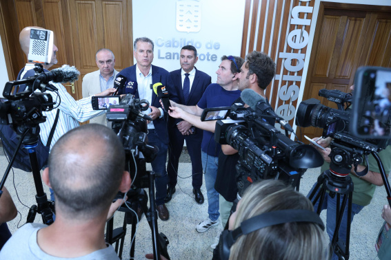 Betancort vincula la recuperación al esfuerzo de los trabajadores y reclama intervenir el servicio Betancort vincula la recuperación al esfuerzo de los trabajadores y reclama intervenir el servicio