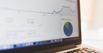 Estrategias de SEO basadas en la inteligencia artificial para pequeñas empresas en España Estrategias de SEO basadas en la inteligencia artificial para pequeñas empresas en España