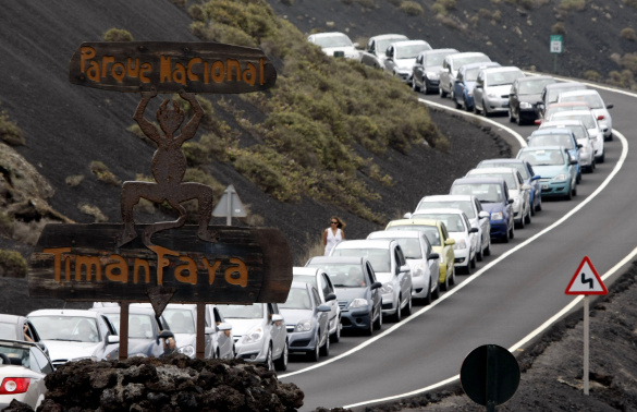 La implantación de la entrada por tramos horarios podría suavizar las colas La implantación de la entrada por tramos horarios podría suavizar las colas