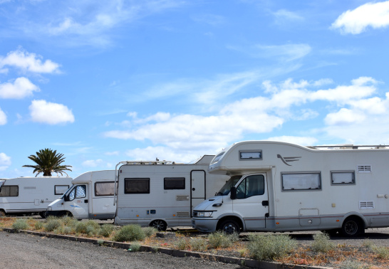 Las autocaravanas dejan de ser una opción de ocio para convertirse en refugio ante la crisis de vivienda