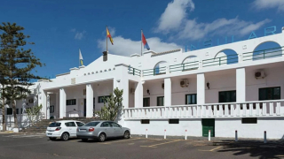 Sale a la luz el plan del PSOE que eliminaba las camas del Hospital Insular Sale a la luz el plan del PSOE que eliminaba las camas del Hospital Insular