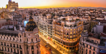 Turismo y Ocio Nocturno: Las tendencias digitales que dominan el 2026