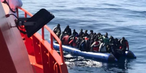 Dos pateras movilizan un amplio operativo en Lanzarote