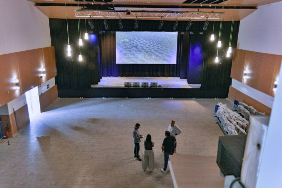 El Teatro Municipal de Arrecife, más cerca El Teatro Municipal de Arrecife, más cerca