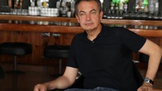 Zapatero, sin vacaciones en Lanzarote