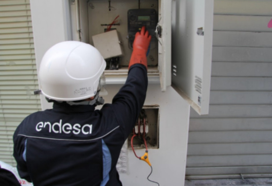 El 25% restante corresponde a empresas y negocios, que aglutinan la mayor cantidad de energía defraudada El 25% restante corresponde a empresas y negocios, que aglutinan la mayor cantidad de energía defraudada