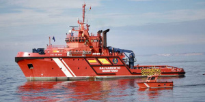 Una embarcación con 53 migrantes llega esta noche al Puerto de Los Mármoles Una embarcación con 53 migrantes llega esta noche al Puerto de Los Mármoles