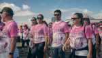 Una marea rosa recorre Arrecife para apoyar la lucha contra el cáncer