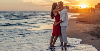 Buscar pareja en Canarias: la gente se casa menos y más tarde en las islas