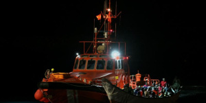 Tragedia en El Hierro: un hombre y un bebé mueren tras ocho días en el mar
