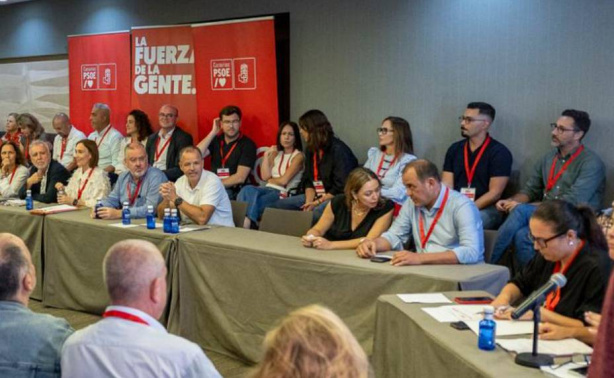Dolores Corujo volverá a encabezar la lista del PSOE al Congreso por Las Palmas Dolores Corujo volverá a encabezar la lista del PSOE al Congreso por Las Palmas