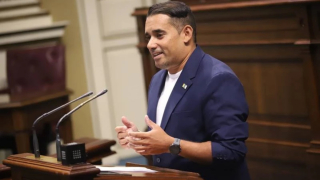 ¿Es "gentuza" una palabra apropiada para dirigirse a un adversario político en el Parlamento?