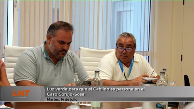 El Cabildo da el primer paso para personarse contra el decreto de Corujo investigado por el Supremo El Cabildo da el primer paso para personarse contra el decreto de Corujo investigado por el Supremo