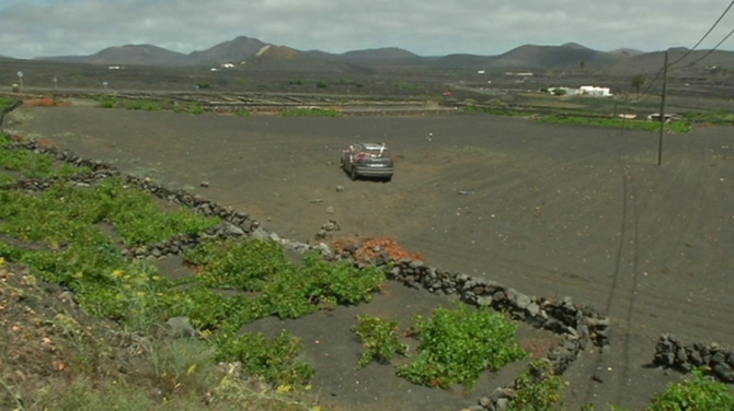 Una salida de vía en La Asomada y un precipitado en Playa Blanca