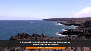 A disposición judicial los dos integrantes de la patera por posible delito de narcotráfico A disposición judicial los dos integrantes de la patera por posible delito de narcotráfico