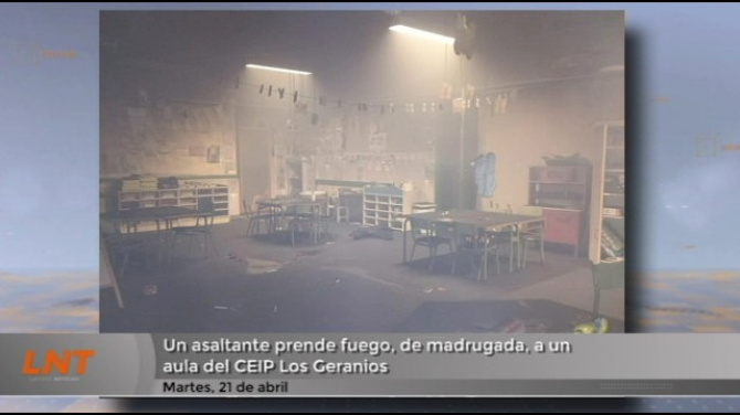 Un asaltante prende fuego, de madrugada, a un aula del CEIP Los Geranios