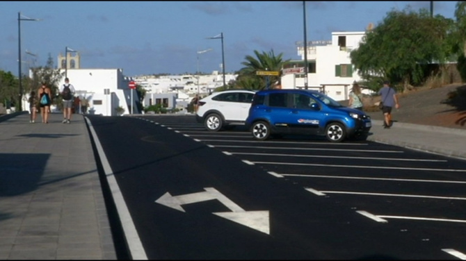 Playa Blanca contará con 400 plazas de aparcamiento gratuitas en los próximos meses