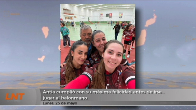 Antía cumplió con su máxima felicidad antes de irse... jugar al balonmano Antía cumplió con su máxima felicidad antes de irse... jugar al balonmano