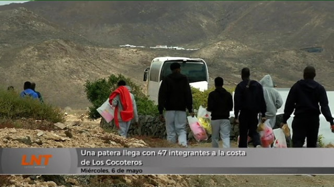 Una patera con 49personas llega por sus propios medios al norte de Lanzarote