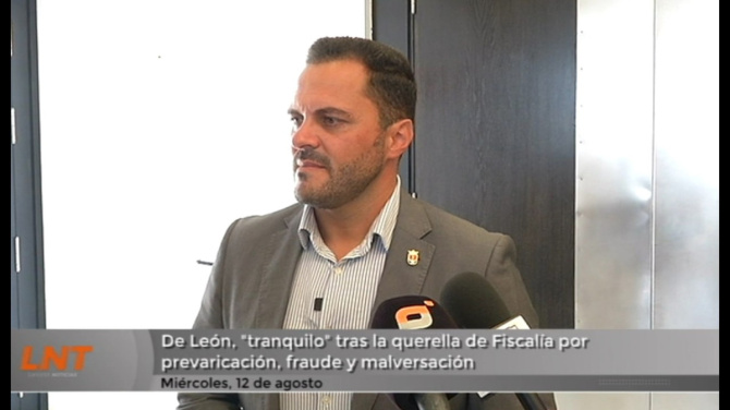 De León, "tranquilo" tras la querella de Fiscalía por prevaricación, fraude y malversación De León, "tranquilo" tras la querella de Fiscalía por prevaricación, fraude y malversación