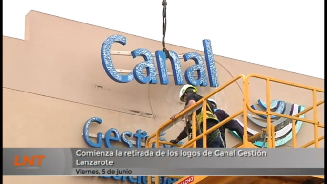 Comienza la retirada de los logos de Canal Gestión Lanzarote Comienza la retirada de los logos de Canal Gestión Lanzarote