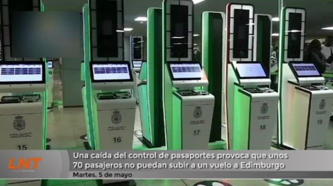 Una caída del control de pasaportes provoca que unos 70 pasajeros pierdan un vuelo a Edimburgo