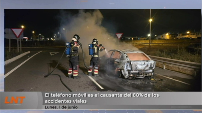 El teléfono móvil es el causante del 80% de los accidentes viales El teléfono móvil es el causante del 80% de los accidentes viales